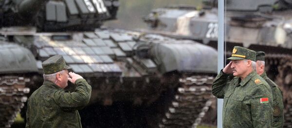 Председник Белорусије Александар Лукашенко на заједничким војним вежбама Белорусије и Русије Запад 2017 - Sputnik Србија