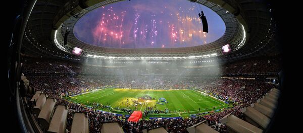 Ватромет на церемонији затварања Светског првенства у фудбалу 2018. на стадиону Лужњики у Москви - Sputnik Србија