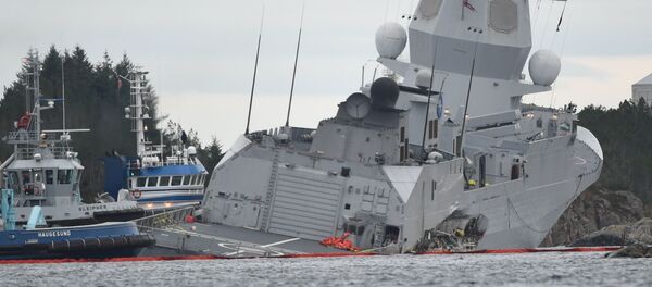 Норвешки брод Хелга Ингстад након судара са танкером - Sputnik Србија