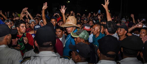 Мигранти из Хондураса Мигранти из Хондураса - Sputnik Србија