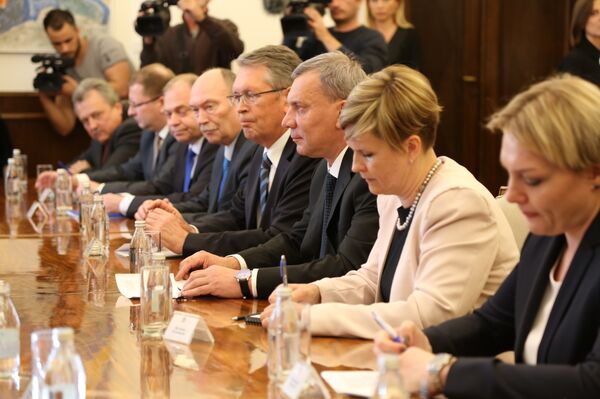 Састанак потпредседника Владе Руске Федерације Јурија Борисова и председника Србије Александра Вучића. Састанак потпредседника Владе Руске Федерације Јурија Борисова и председника Србије Александра Вучића. - Sputnik Србија