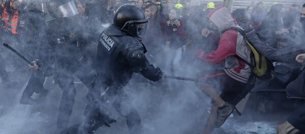 Sukob policije i demonstranata u Barseloni - Sputnik Srbija