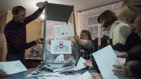 Бројање гласачких листића у Доњецкој Народној Републици - Sputnik Србија