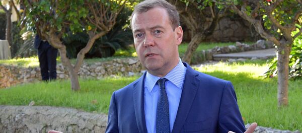 Премијер Русије Дмитриј Медведев на конференцији о Либији у Палерму - Sputnik Србија