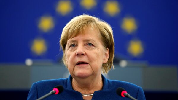 Nemačka kancelarka Angela Merkel obraća se Evropskom parlamentu u Strazburu - Sputnik Srbija
