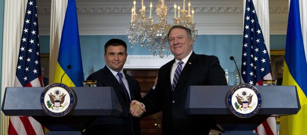 Министар спољних послова Украјине Павел Климкин и амерички државни секретар Мајк Помпео у Стејт департменту Министар спољних послова Украјине Павел Климкин и амерички државни секретар Мајк Помпео у Стејт департменту - Sputnik Србија
