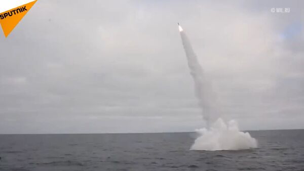 Лансирање ракете Водопад са крстарице Петар Велики - Sputnik Србија