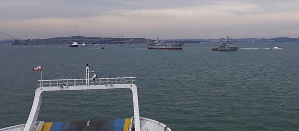 Brodovi ukrajinske mornarice nakon prolaska ispod Krimskog mosta - Sputnik Srbija