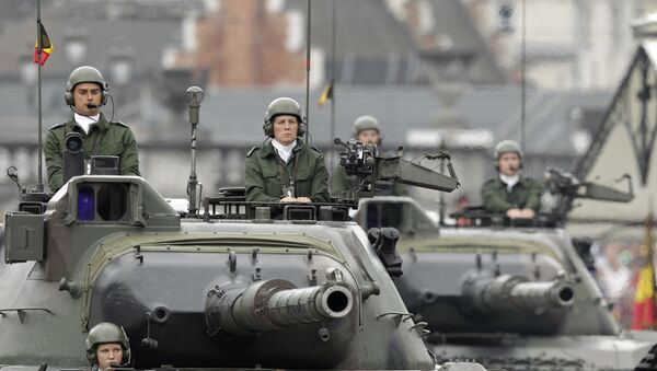 Тенковски батаљон на војној паради за Национални дан Белгије у Бриселу - Sputnik Србија
