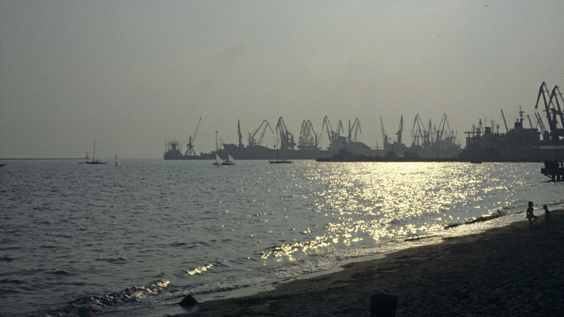 Morska luka Berdjansk u Azovskom moru - Sputnik Srbija, 1920, 08.04.2021