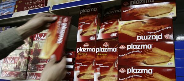 Плазма кекс на рафовима у радњама на КиМ Плазма кекс на рафовима у радњама на КиМ - Sputnik Србија