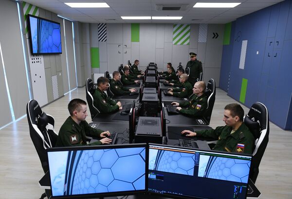 Технополис чине стамбене и истраживачке зграде, ледена дворана, фонтане, ветроелектране... Технополис чине стамбене и истраживачке зграде, ледена дворана, фонтане, ветроелектране... - Sputnik Србија