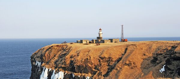 Svetionik Španberg na rtu Kraba ostrva Šikotan Sahalinske oblasti, najveće ostrvo Malog grebena Kurilskih ostrva - Sputnik Srbija