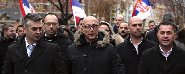 (Са леве на десно) Градоначелник Звечана Вучина Јанковић, председник Српске листе Горан Ракић, потпредседник Српске листе Игор Симић, министар за заједнице и повратак у тзв. влади Косова Далибор Јефтић и председник општине Лепосавић Зоран Тодић на протесту Срба у Косовској Митровици. - Sputnik Србија