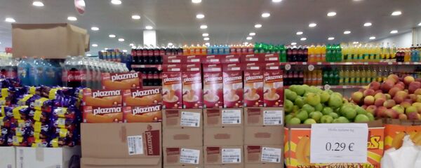 Srpski proizvodi na policama radnji u Kosovskoj Mitrovici Srpski proizvodi na policama radnji u Kosovskoj Mitrovici - Sputnik Srbija