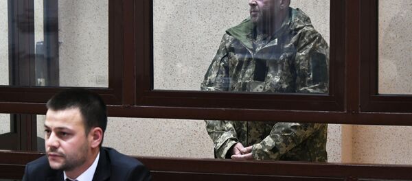 Украјински морнари на суду у Симферопољу Украјински морнари на суду у Симферопољу - Sputnik Србија
