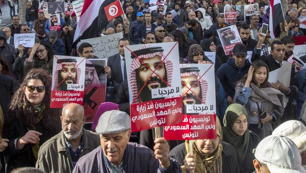 Protest u Tunisu protiv posete saudijskog princa prestolonaslednika Mohameda bin Salmana - Sputnik Srbija