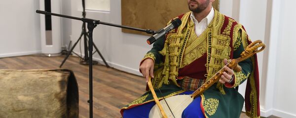 Гусле на отварању спрског културног центра у Пекингу Гусле на отварању спрског културног центра у Пекингу - Sputnik Србија