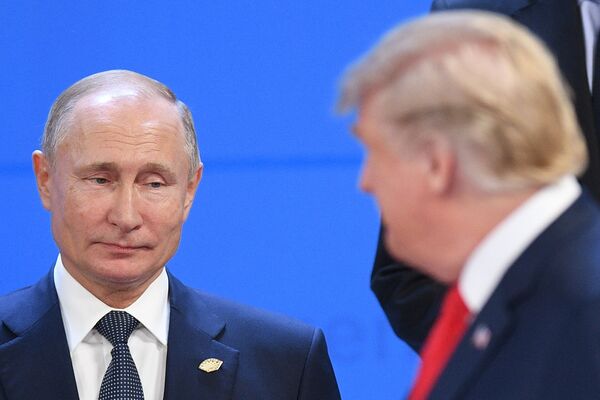 Bela kuća nije postavljala uslove za sastanak Putina i Trampa Bela kuća nije postavljala uslove za sastanak Putina i Trampa - Sputnik Srbija