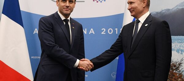 Председник Русије Владимир Путин и председник Француске Емануел Макрон Председник Русије Владимир Путин и председник Француске Емануел Макрон - Sputnik Србија