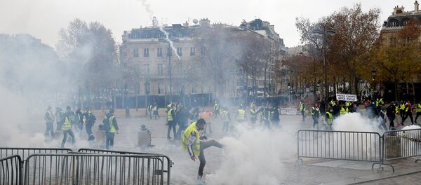 Демонстрације у Паризу - Sputnik Србија