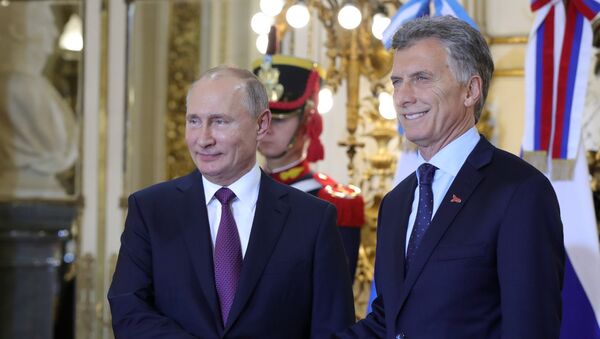 Predsednik Rusije Vladimir Putin i predsednik Argentine Maurisio Makri na sastanku u okviru Samita G20 u Buenos Ajresu - Sputnik Srbija