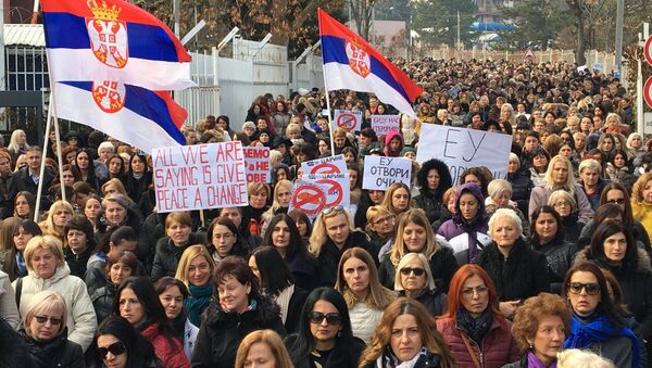 Протест жена на Косову - Sputnik Србија