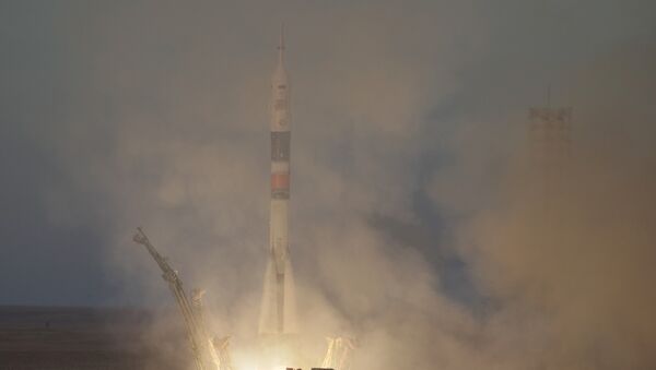 Raketa-nosač Sojuz-FG sa svemirskim brodom Sojuz MS-11 sa novom posadom za Međunarodnu svemirsku stanicu, poleće sa kosmodroma Bajkonur - Sputnik Srbija