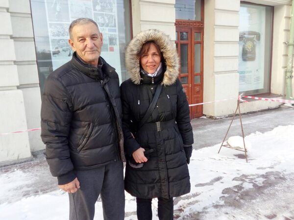 Професор др Зоран Ћирковић и капитен репрезентације Србије Јасна Шекарић.  - Sputnik Србија