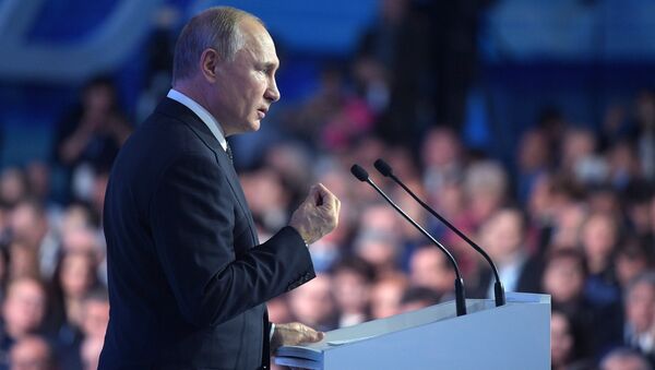 Predsednik Rusije Vladimir Putin na kongresu partije Jedinstvena Rusija u Moskvi - Sputnik Srbija