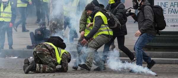 Protesti „žutih prsluka“ u Parizu - Sputnik Srbija