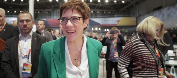 Анегрет Крамп Каренбауер Анегрет Крамп Каренбауер - Sputnik Србија