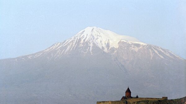 Jermenski hram Hor Virap u blizini planine Ararat - Sputnik Srbija