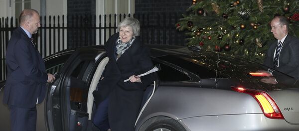 Британска премијерка Тереза Меј долази у своју резиденцију у Лондону - Sputnik Србија