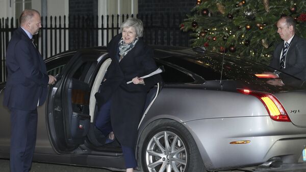 Британска премијерка Тереза Меј долази у своју резиденцију у Лондону - Sputnik Србија