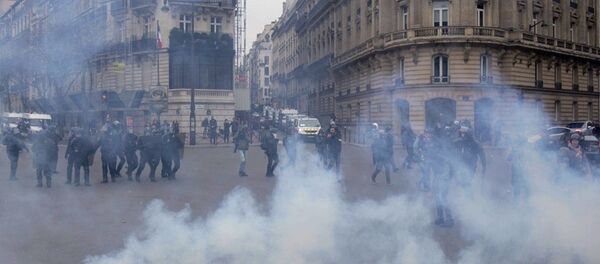 Protest u Parizu - Sputnik Srbija