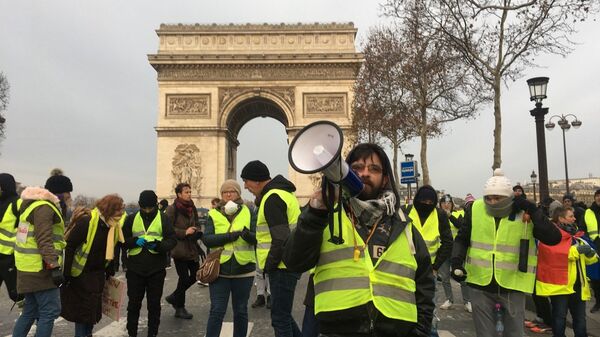 Протест жутих прслука у Паризу - Sputnik Србија
