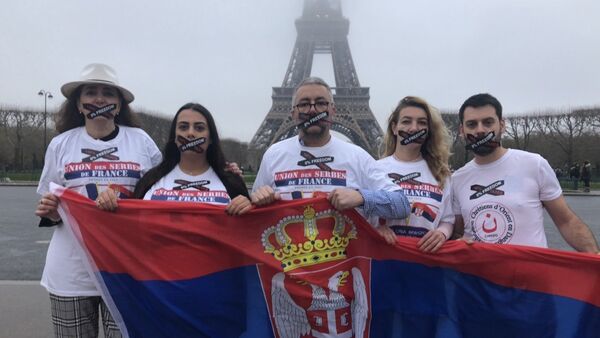 Protest u Francuskoj u znak podrške Srbima na KiM - Sputnik Srbija