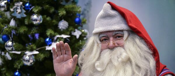 Finski Santa Klaus na aerodromu Pulkovo u Sankt Peterburgu Finski Santa Klaus na aerodromu Pulkovo u Sankt Peterburgu - Sputnik Srbija