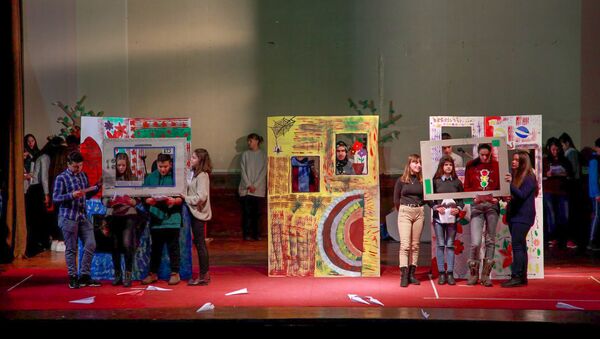 Албанска и српска деца са југа Србије поручила да желе да живе заједно (фото, видео) Албанска и српска деца са југа Србије поручила да желе да живе заједно (фото, видео) - Sputnik Србија