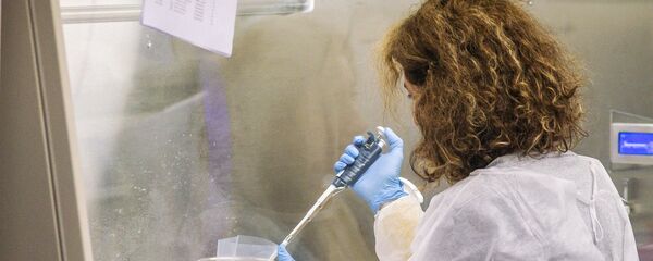 Laborant u Centru Ričard Lugara u Gruziji Laborant u Centru Ričard Lugara u Gruziji - Sputnik Srbija