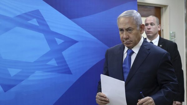 Premijer Izraela Benjamin Netanijahu dolazi na sastanak kabineta u Jerusalimu - Sputnik Srbija