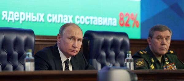 Председник Русије Владимир Путин на проширеној седници колегијума Министарства одбране Русије - Sputnik Србија