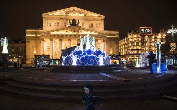 Познати новогодишњи шарм Москве: Топ-10 култних украса престонице /фото/ Познати новогодишњи шарм Москве: Топ-10 култних украса престонице /фото/ - Sputnik Србија