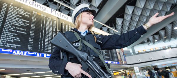 Nemačka policija na aerodromu - Sputnik Srbija