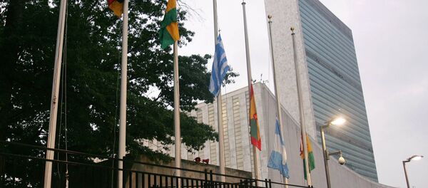 Подизање застава испред седишта Уједињених нација у Њујорку - Sputnik Србија