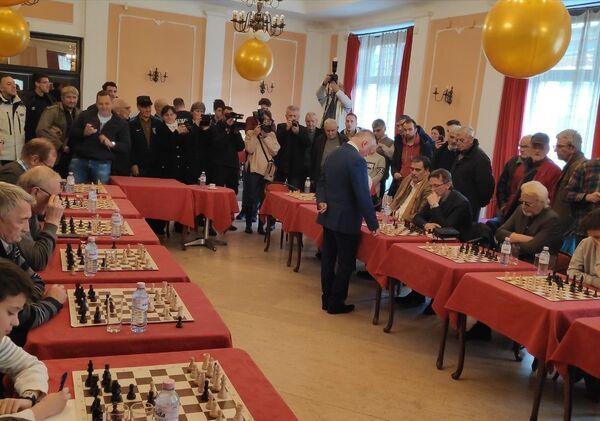 Легенда светског шаха, најдражи гост из Русије у Ваљеву, граду на Колубари у коме се шах игра 138 година. - Sputnik Србија
