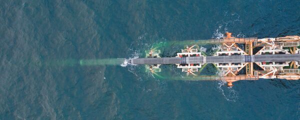 Cevi gasovoda Severni tok 2 u vodama Nemačke Cevi gasovoda Severni tok 2 u vodama Nemačke - Sputnik Srbija