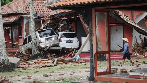 Stravične posledice cunamija posle erupcije vulkana u Indoneziji - Sputnik Srbija