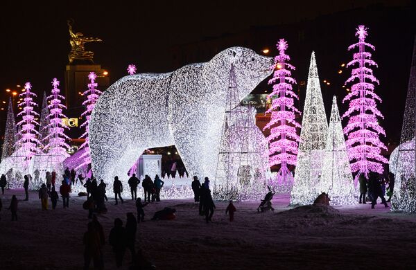 Москва украшена за Нову годину  - Sputnik Србија